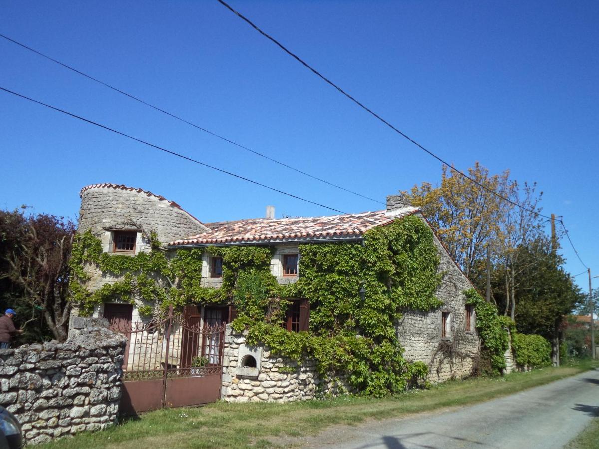 Traditional Charentais Cottage In Countryside 25 Minutes From Royan Balanzac Buitenkant foto