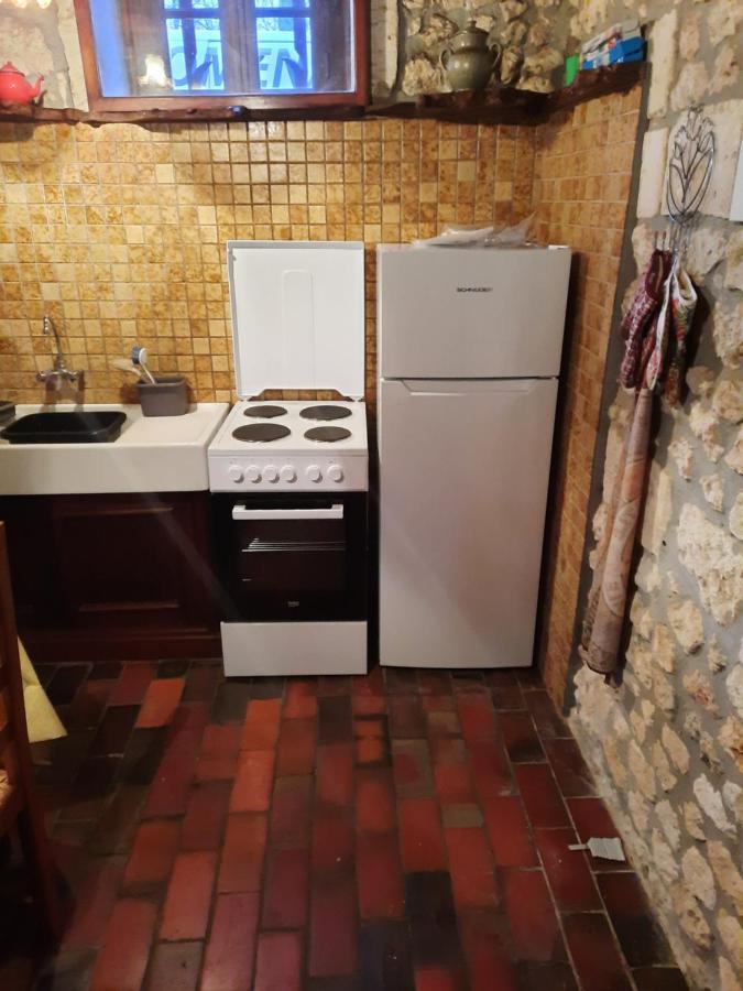 Traditional Charentais Cottage In Countryside 25 Minutes From Royan Balanzac Buitenkant foto